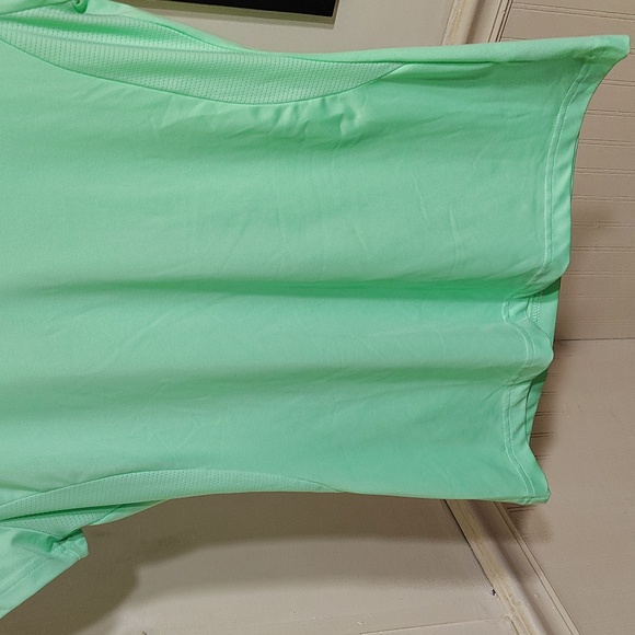 Fila Women's Mint Green V-Neck Top - Picture 5 of 6